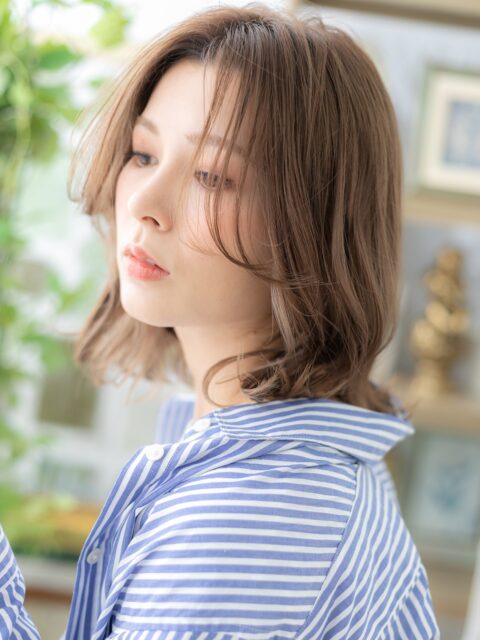 大人可愛いかきあげバングくびれヘアミディアム20代30代