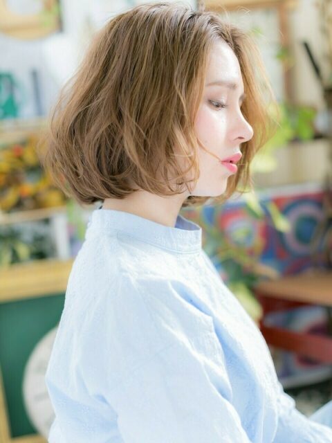大人可愛いミルクティーカラーボブパーマ20代30代