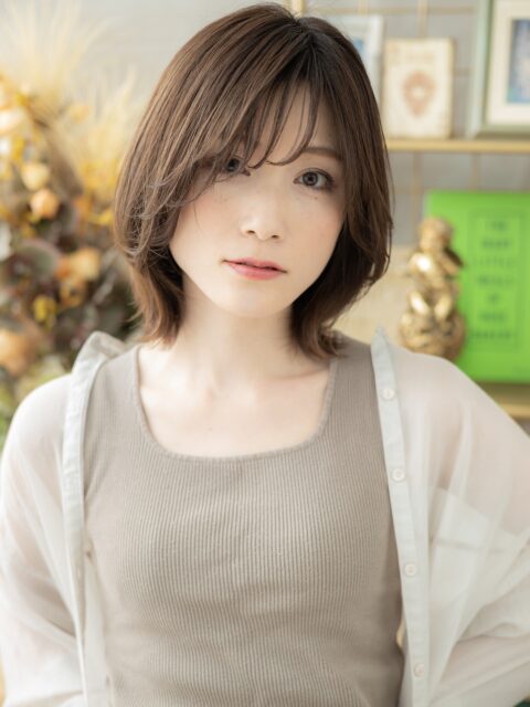 ココアベージュ小顔ボブウルフ20代30代