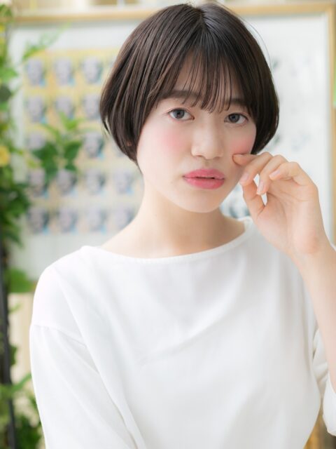 大人可愛いシースルーバングダークアッシュボブ20代30代