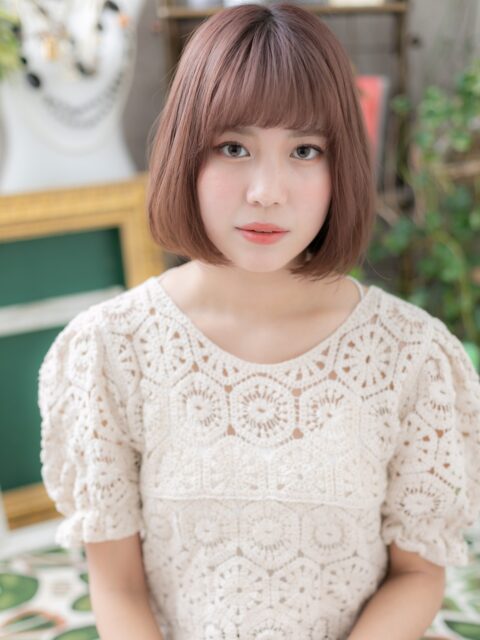 大人可愛いシースルーバング前下がりボブ20代30代