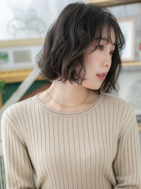 大人可愛い暗髪バレイヤージュボブ20代30代