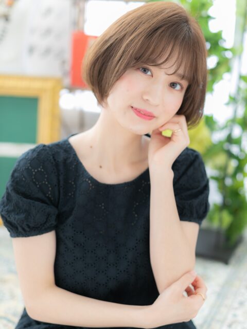 大人可愛いバレイヤージュ透け感ボブ20代30代