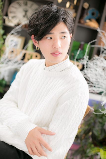 こなれ感◎サイドグラデーション黒髪マッシュ