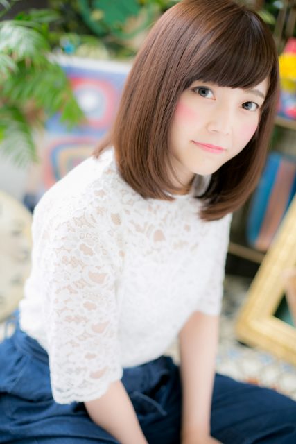 大人かわいい♪ミディアムツヤストレート