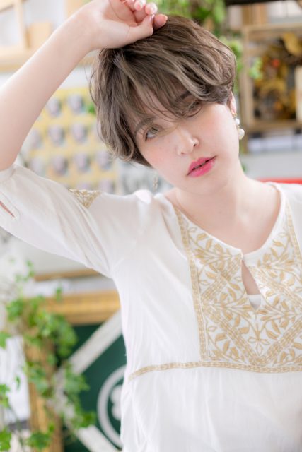 ラフウェーブなハンサムくせ毛風ショート