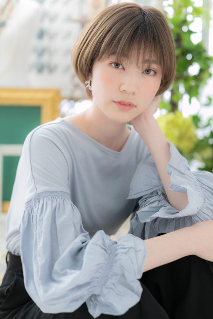 ネオシースルーバング前下がり小顔ミニボブ