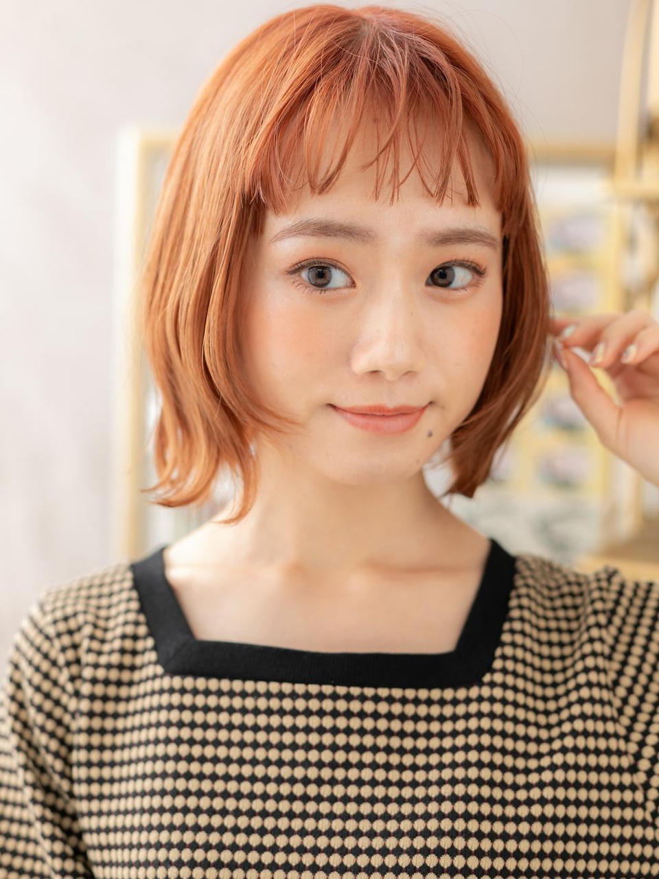 大人可愛いオン眉エアリーボブ20代30代