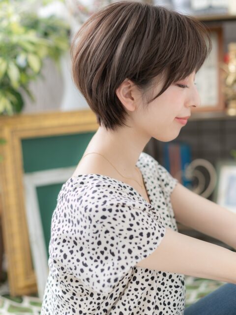 大人可愛い黒髪小顔ショート20代30代