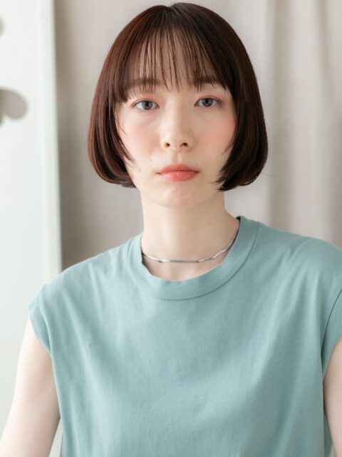 大人可愛いチェリーレッド切りっぱなしボブ20代30代