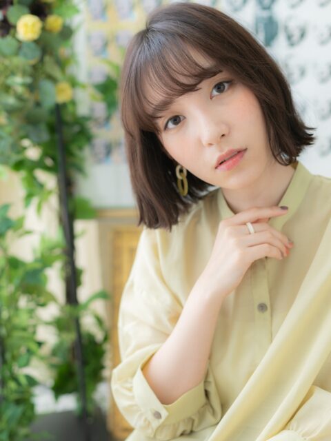 大人可愛いくすみベージュ外ハネボブ20代30代