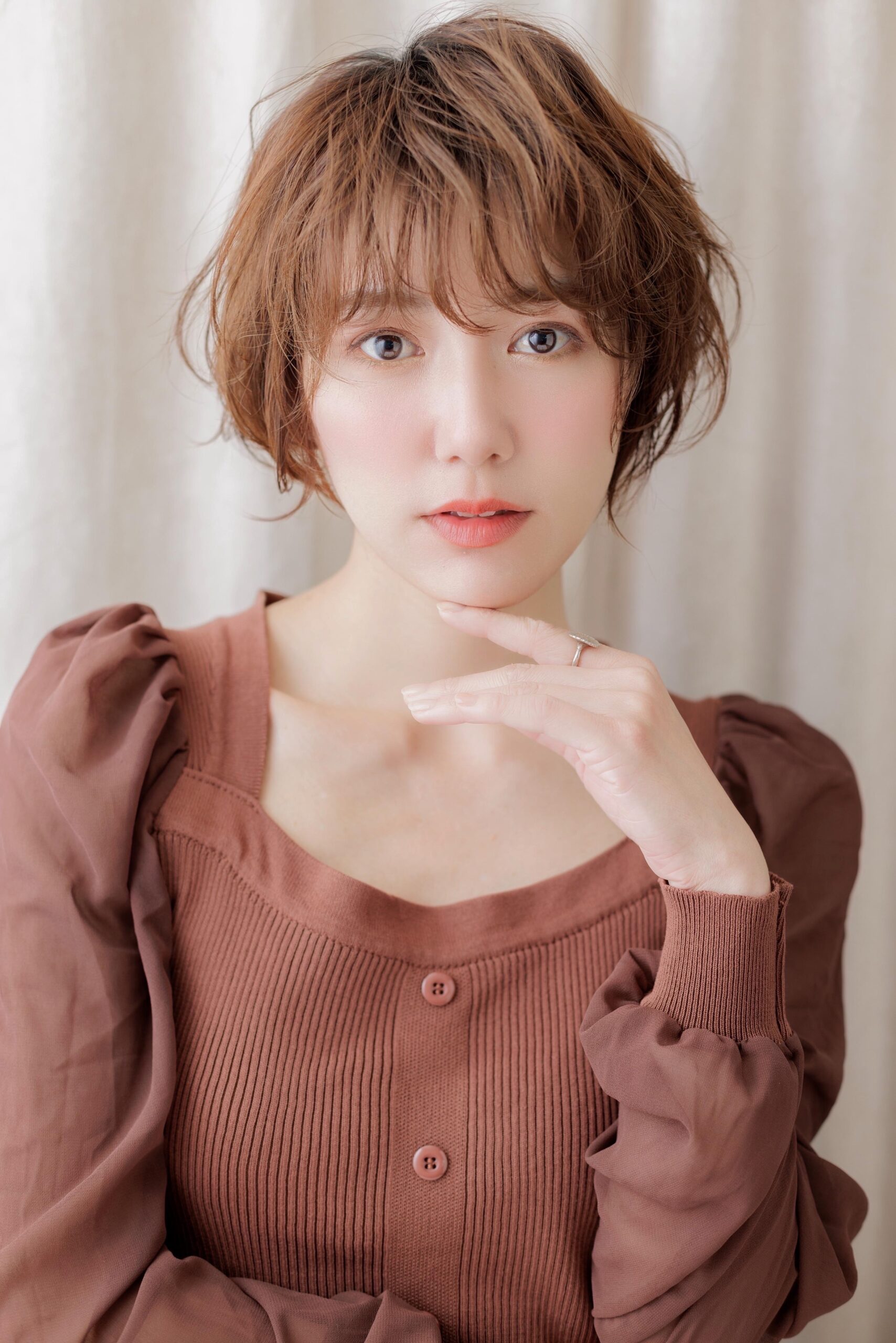 #フェザー／ナチュラル #フェイスラインレイヤー #前下がり(サイド)／自然な前上がり(バック) #ひし形 #ナチュラル