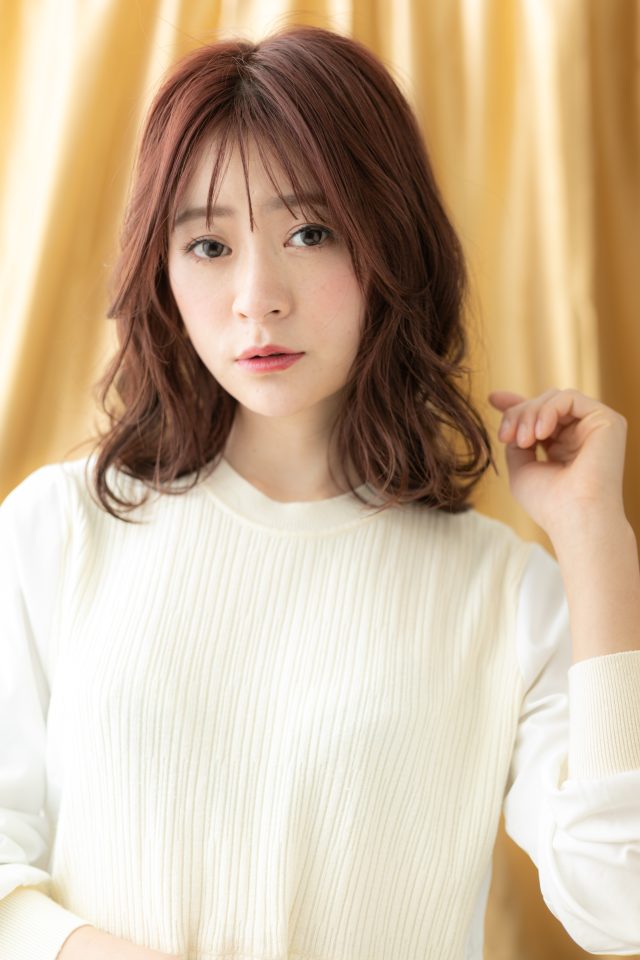 大人かわいい透明感オシャレ韓国風ヘアピンクベージュ20代30代