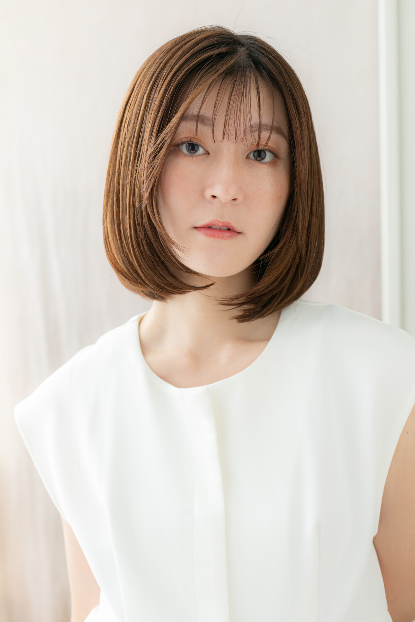前下がりストレート小顔補正立体カット20代30代40代