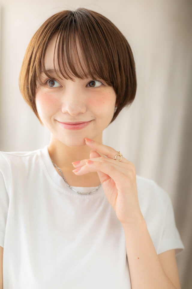 大人可愛いくびれ小顔ショート20代30代