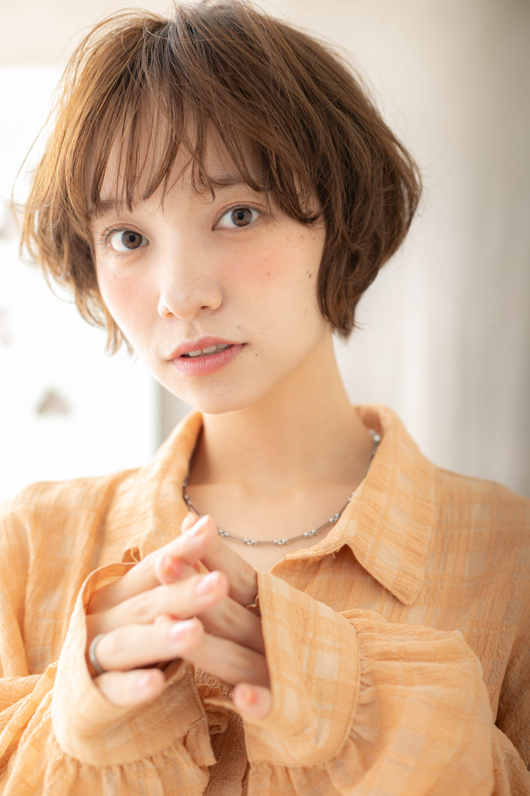 大人可愛いくせ毛風ショート20代30代