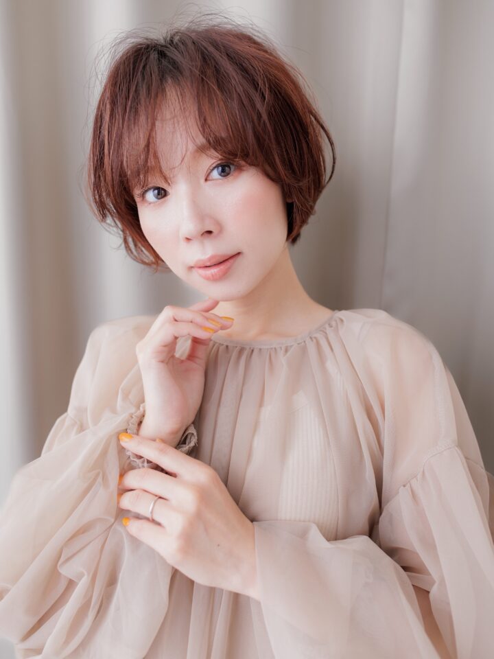 大人可愛いくせ毛風小顔ショート20代30代